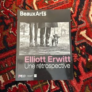 New catalogue from Elliott Erwitt exhibit Paris 2023